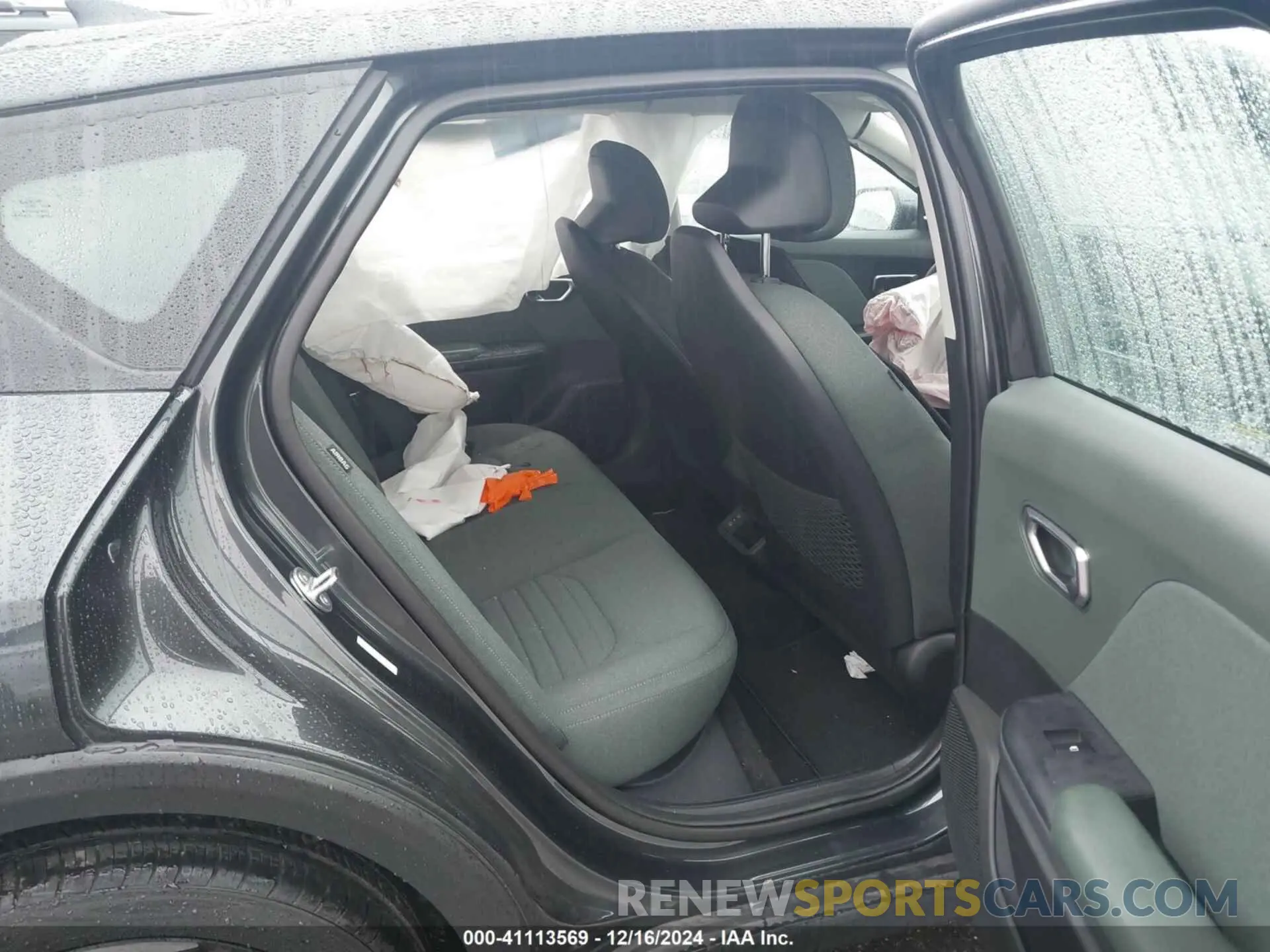 8 fotografías del automóvil dañado 3KPFU4DE9SE020236 KIA K4 2025
