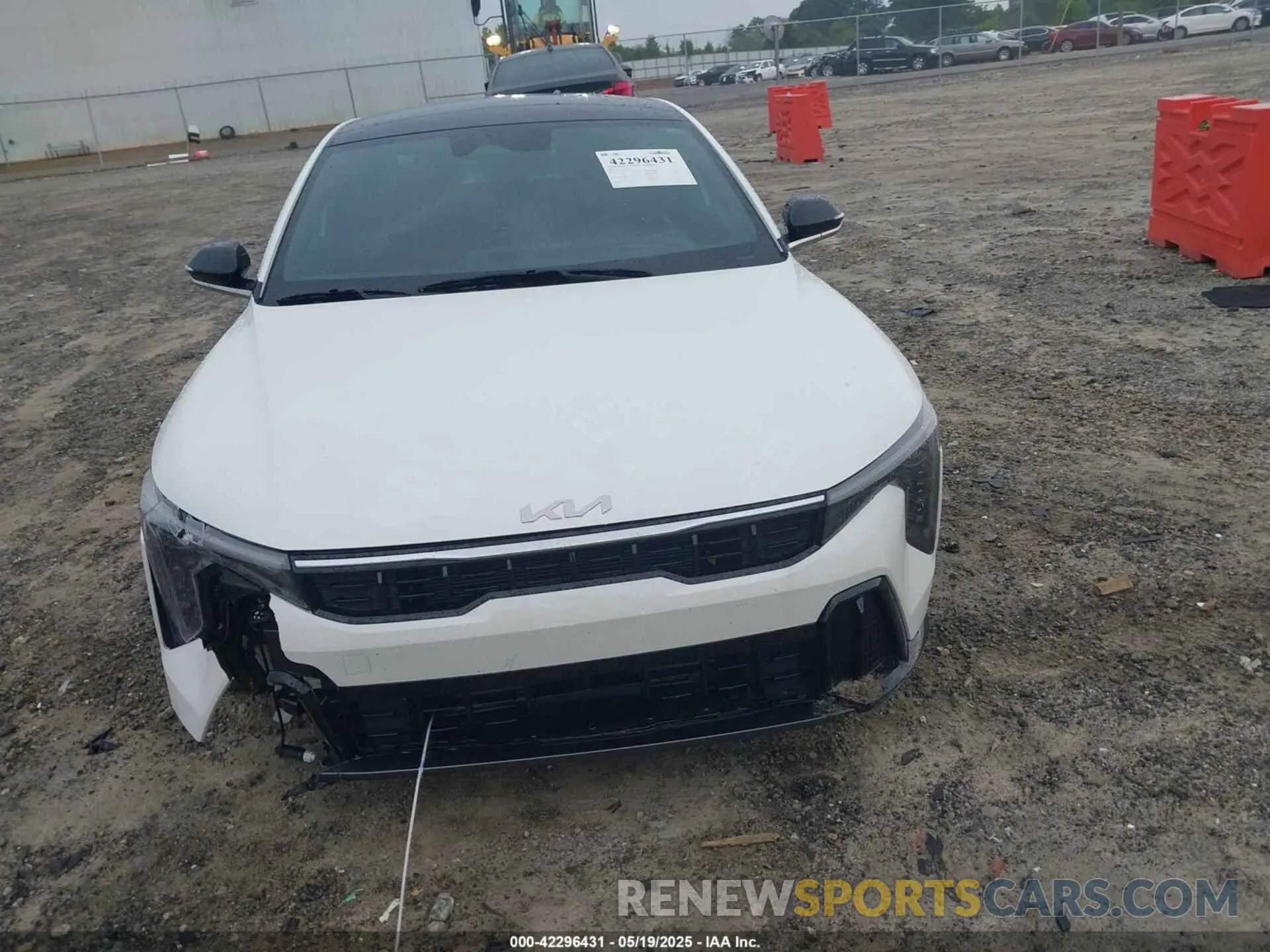 12 fotografías del automóvil dañado 3KPFW4DC8SE083112 KIA K4 2025