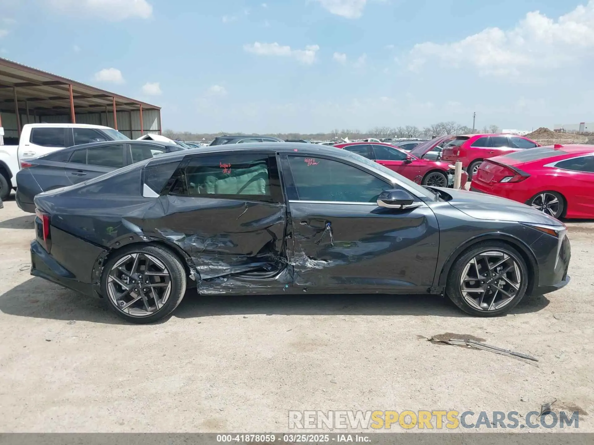13 fotografías del automóvil dañado 3KPFW4DE0SE041860 KIA K4 2025