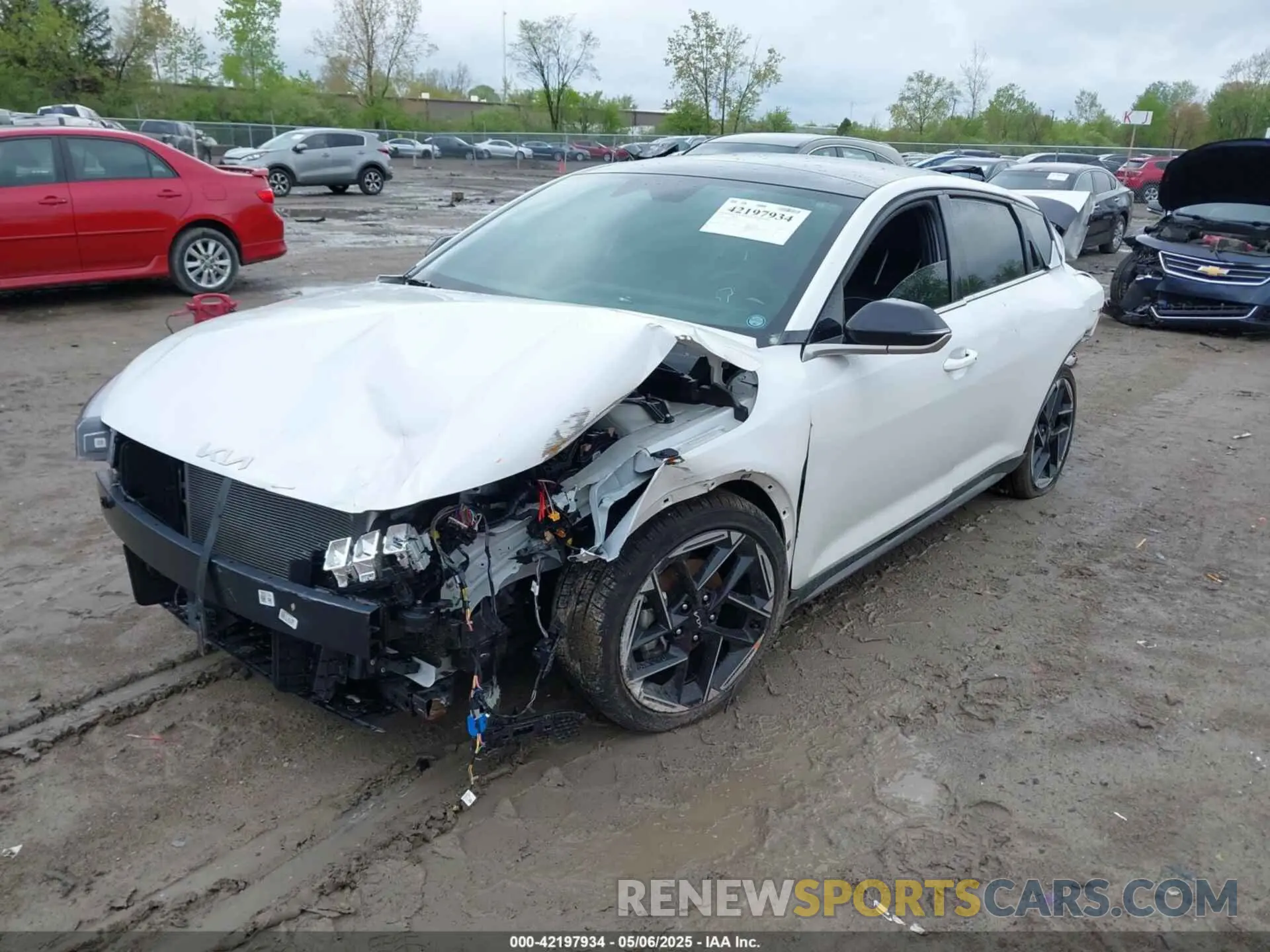 2 fotografías del automóvil dañado 3KPFW4DE6SE083711 KIA K4 2025