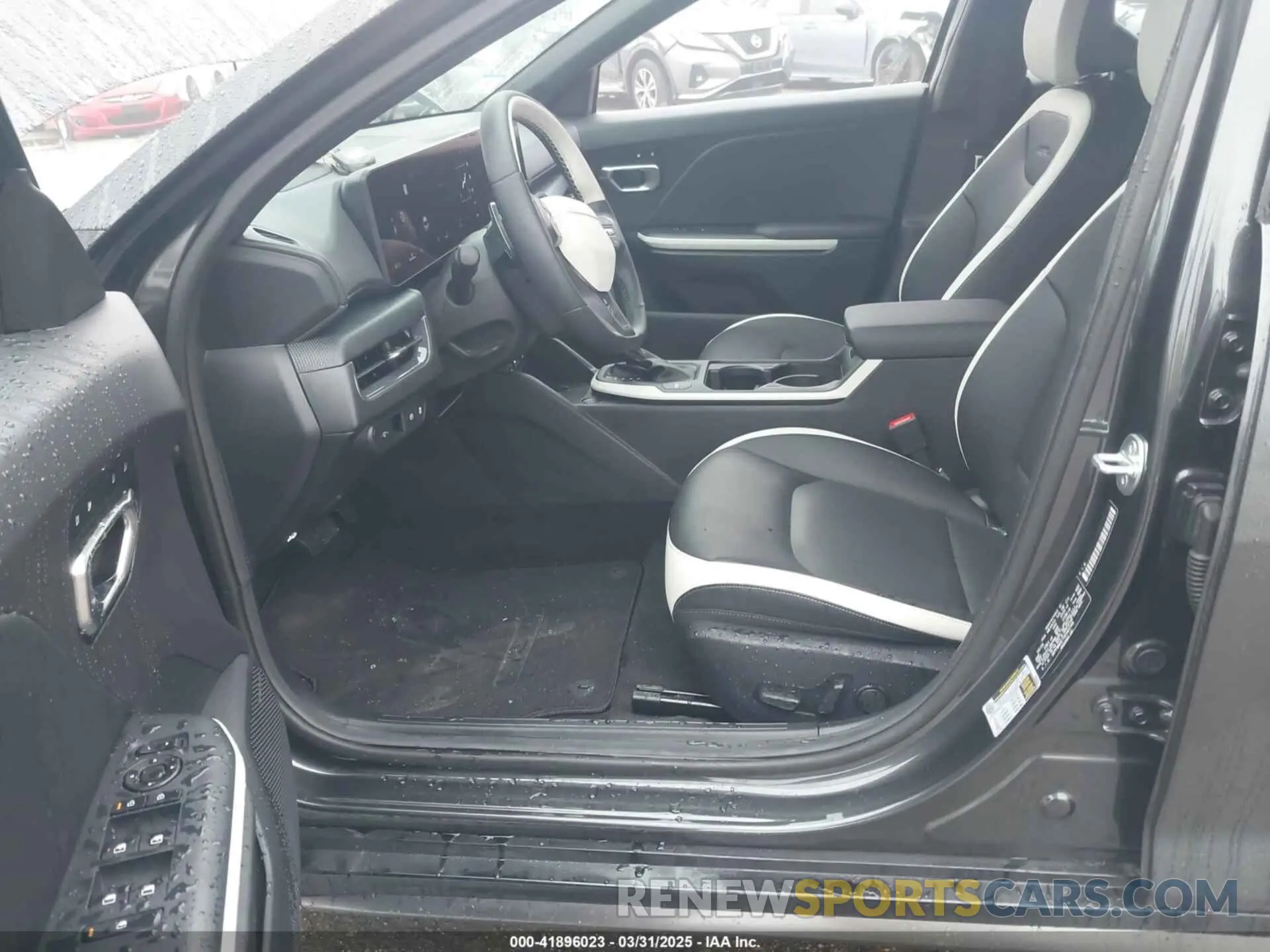 5 fotografías del automóvil dañado 3KPFW4DE7SE043749 KIA K4 2025