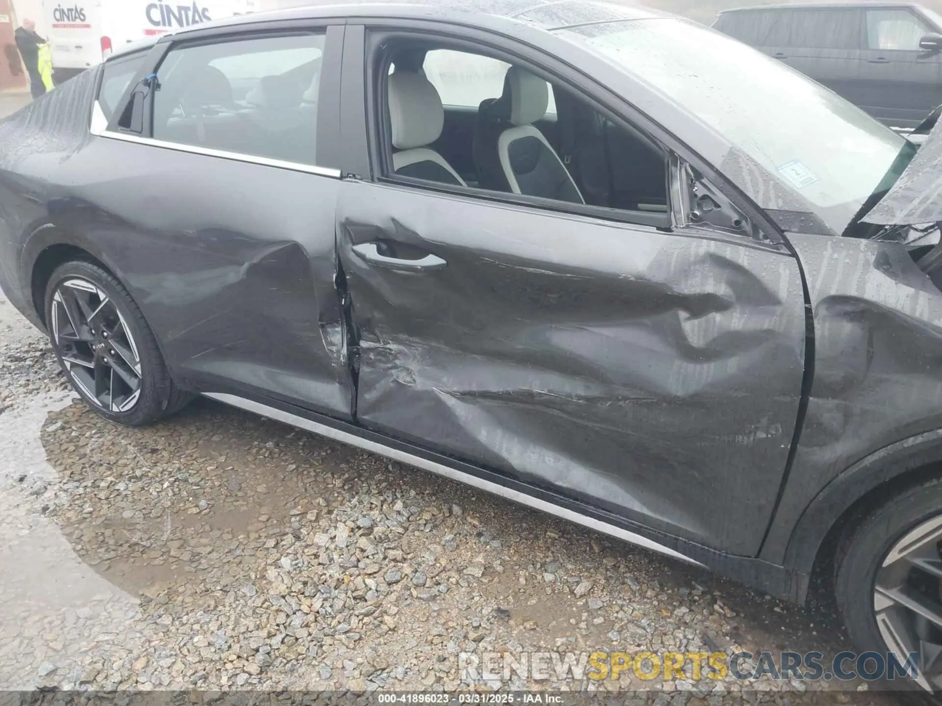 6 fotografías del automóvil dañado 3KPFW4DE7SE043749 KIA K4 2025