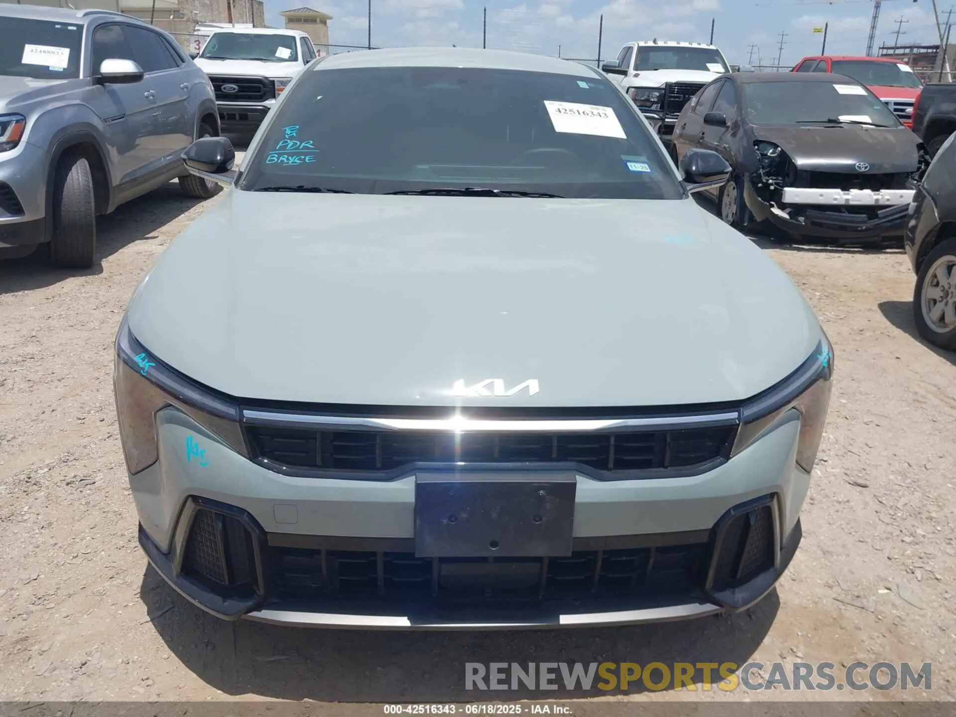 12 fotografías del automóvil dañado 3KPFW4DEXSE034348 KIA K4 2025