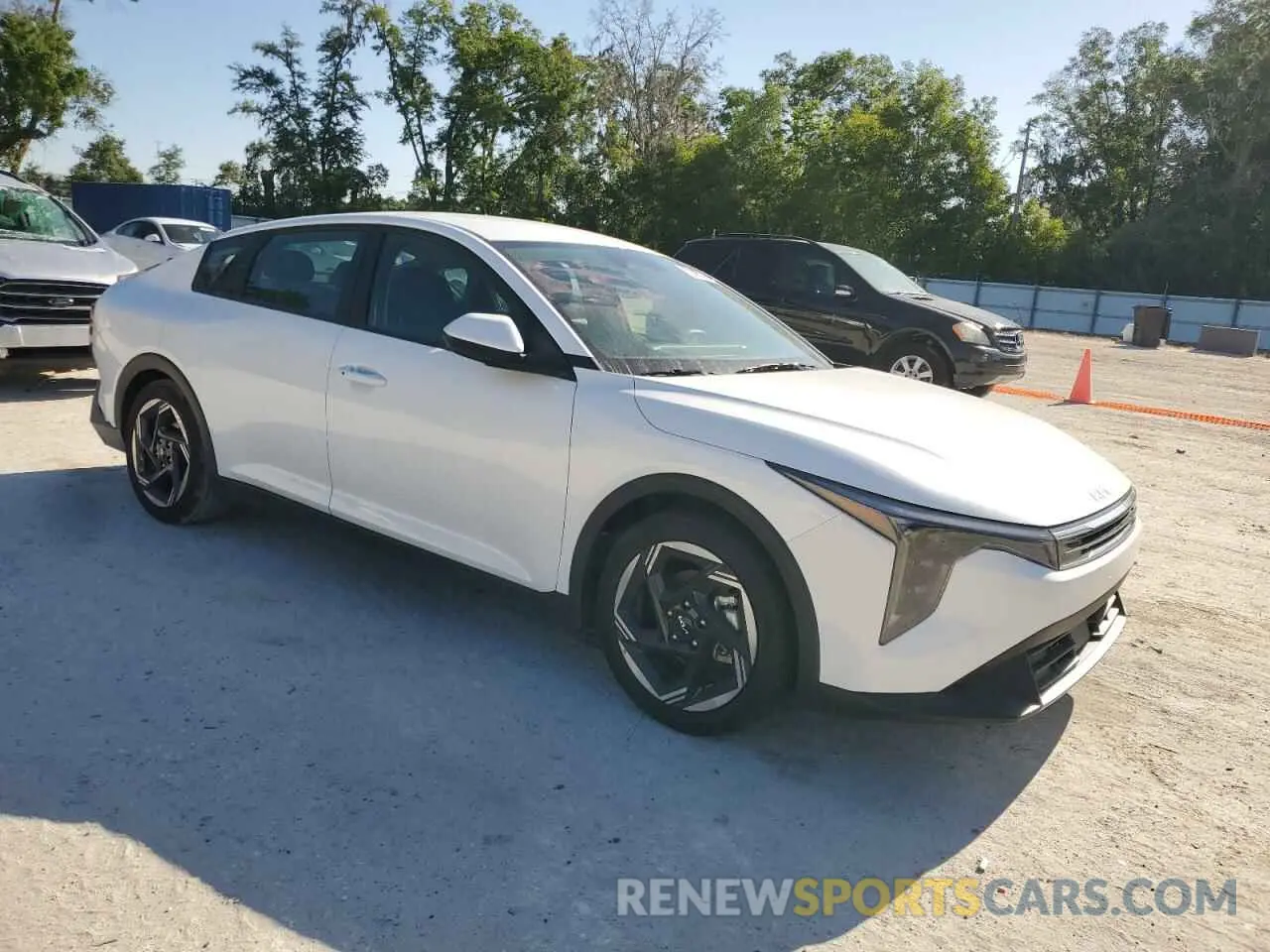 4 fotografías del automóvil dañado 3KPFU4DE2SE032860 KIA K4 EX 2025