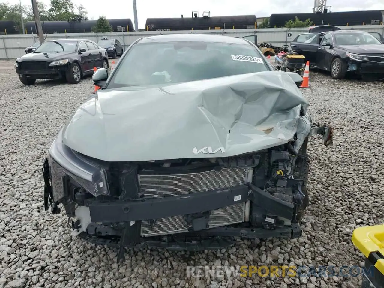 5 fotografías del automóvil dañado 3KPFU4DE3SE058934 KIA K4 EX 2025