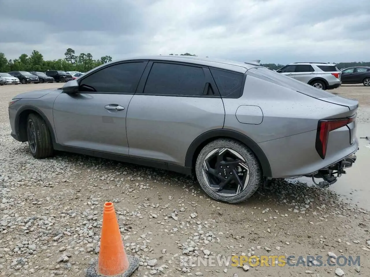 2 fotografías del automóvil dañado 3KPFU4DE7SE008473 KIA K4 EX 2025