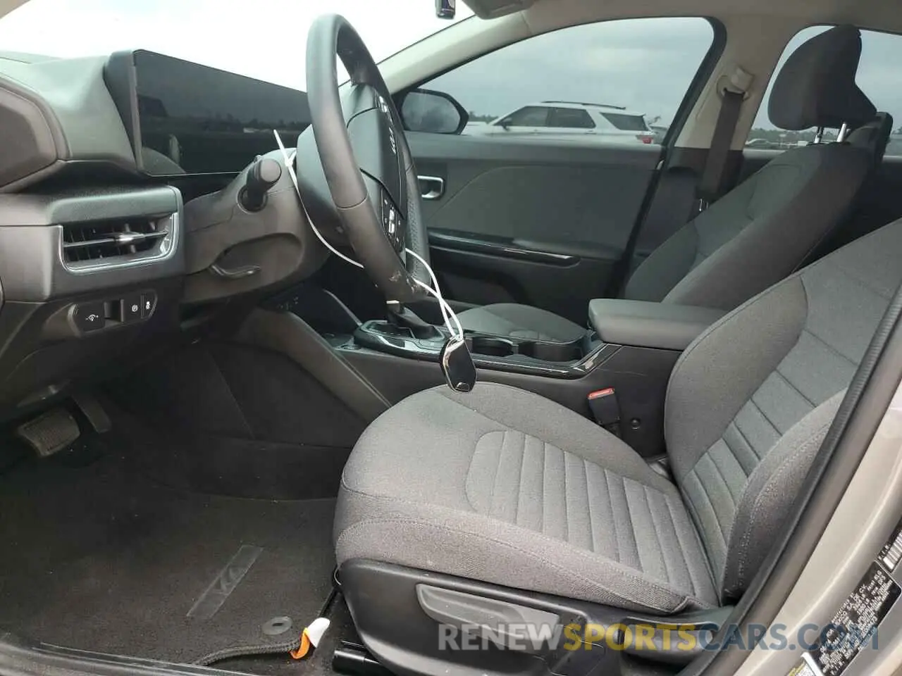 7 fotografías del automóvil dañado 3KPFU4DE7SE008473 KIA K4 EX 2025