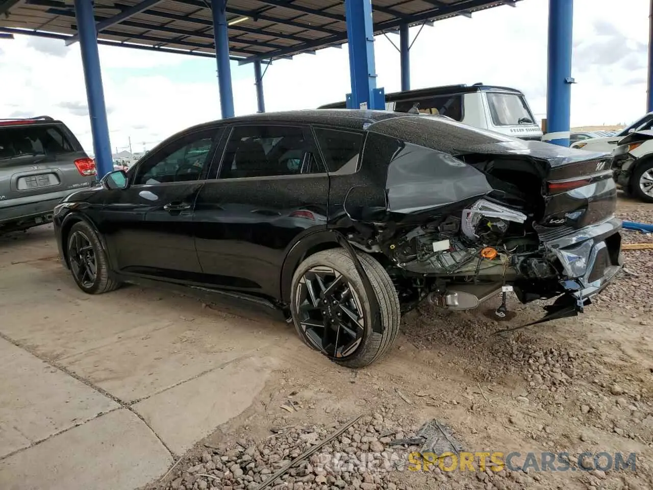 2 fotografías del automóvil dañado 3KPFW4DE6SE043855 KIA K4 GT LINE 2025