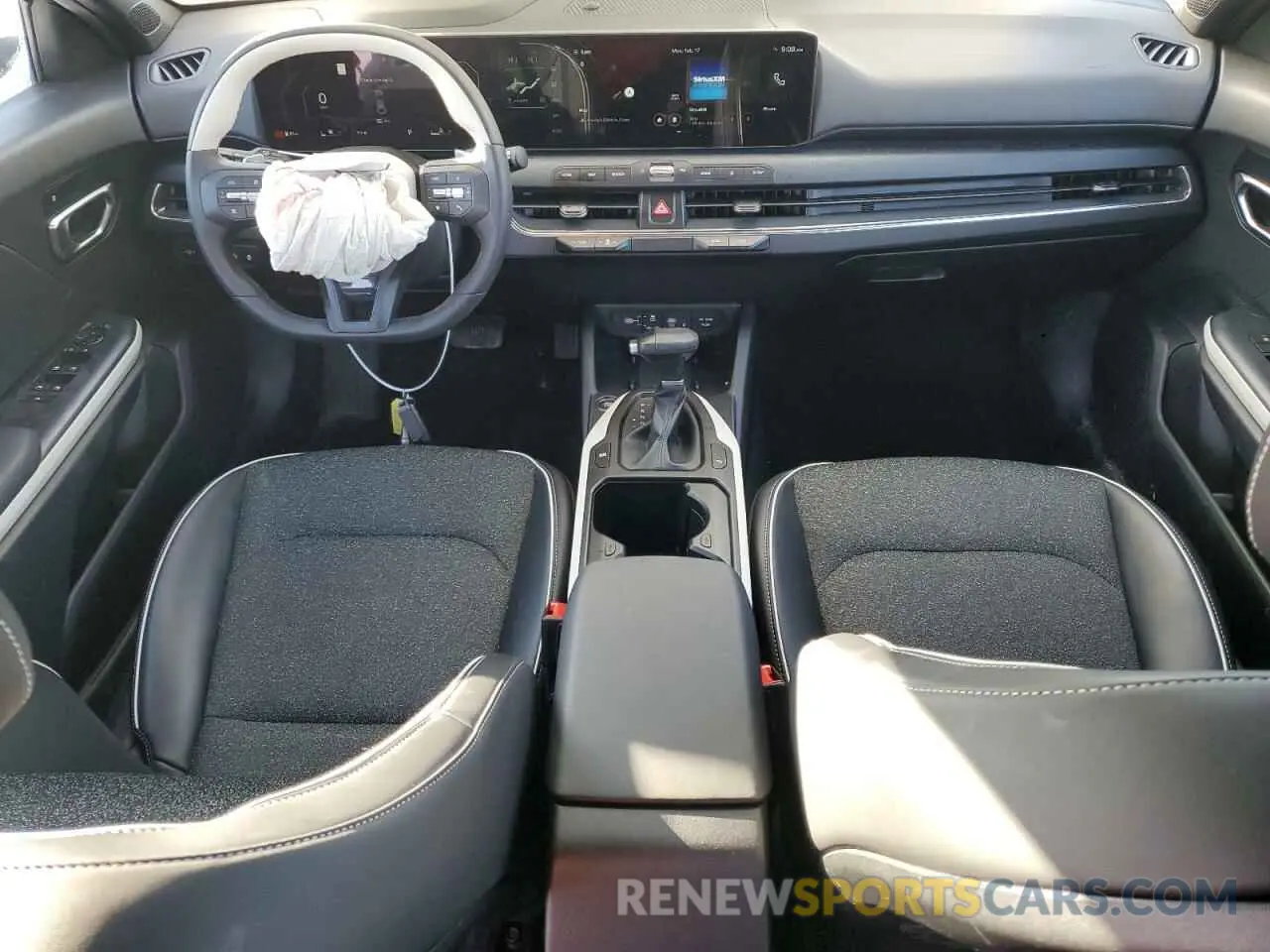 8 fotografías del automóvil dañado 3KPFW4DE6SE049686 KIA K4 GT LINE 2025
