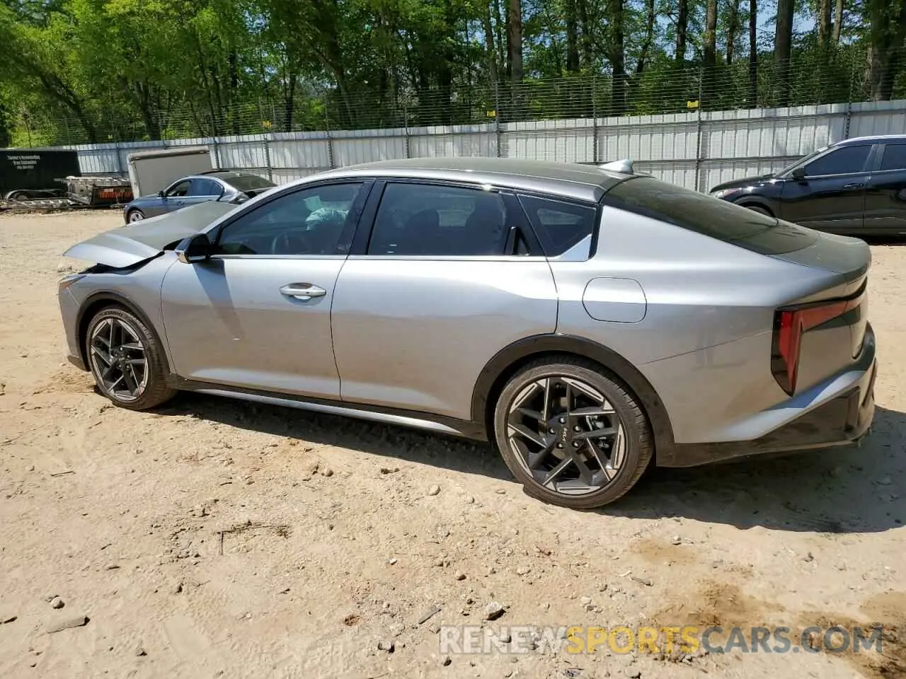 2 fotografías del automóvil dañado 3KPFW4DE7SE064648 KIA K4 GT LINE 2025
