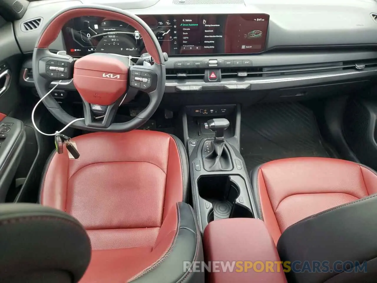 8 fotografías del automóvil dañado 3KPFW4DE9SE039511 KIA K4 GT LINE 2025