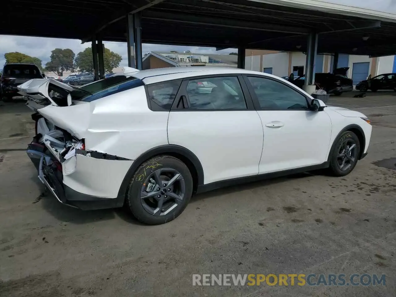 3 fotografías del automóvil dañado 3KPFT4DE0SE085429 KIA K4 LX 2025