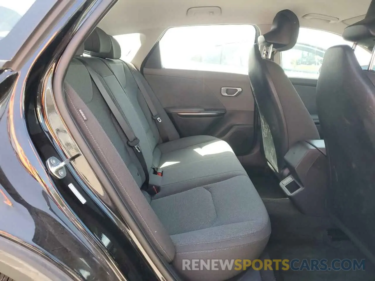10 fotografías del automóvil dañado 3KPFT4DE1SE019276 KIA K4 LX 2025