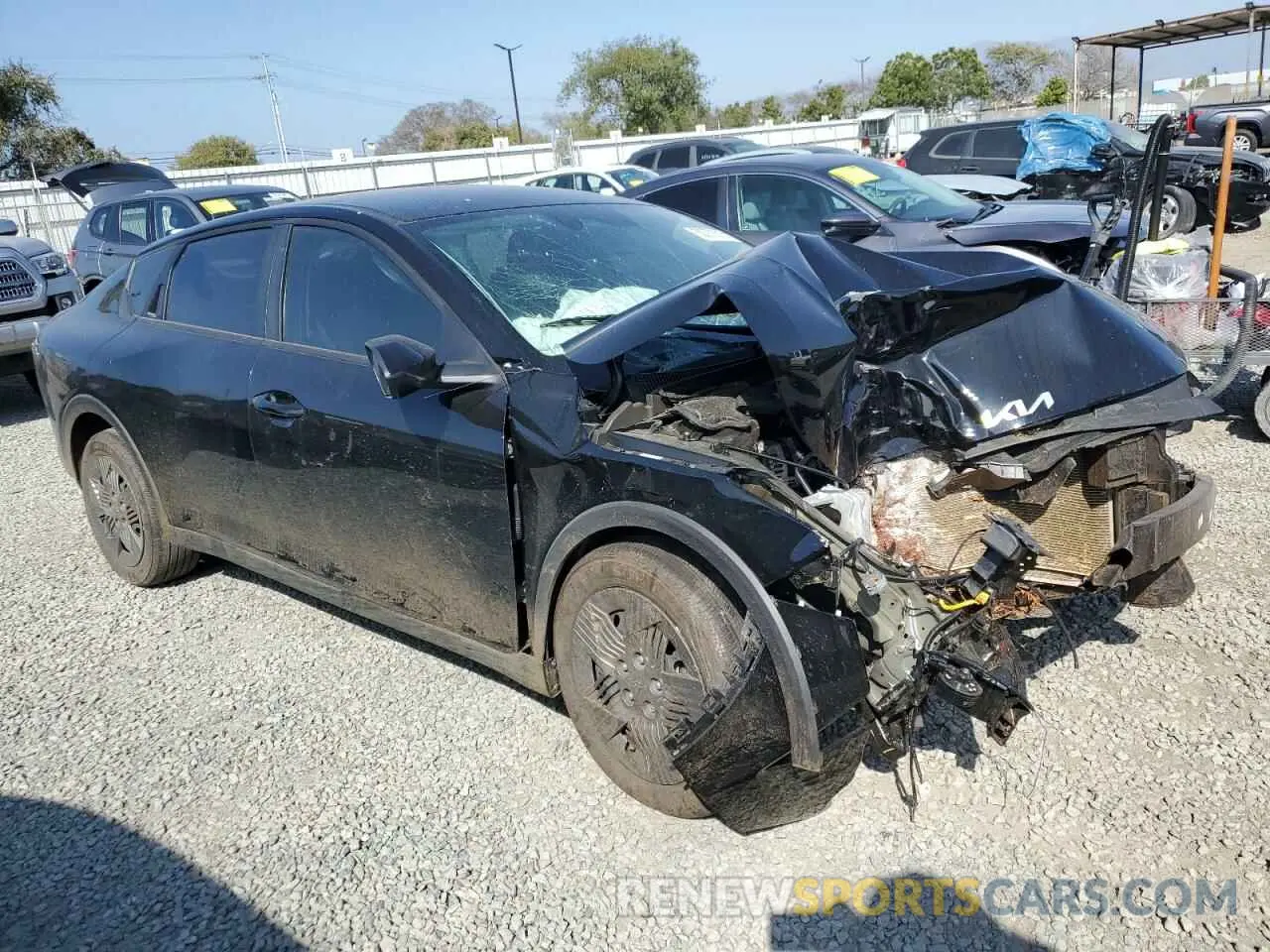 4 fotografías del automóvil dañado 3KPFT4DE2SE004737 KIA K4 LX 2025