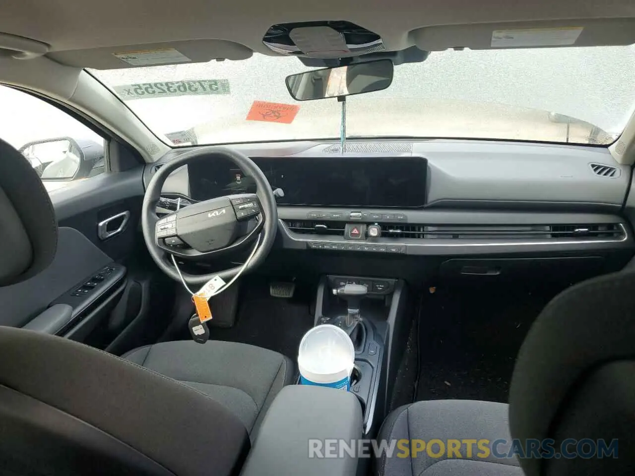 8 fotografías del automóvil dañado 3KPFT4DE2SE028178 KIA K4 LX 2025