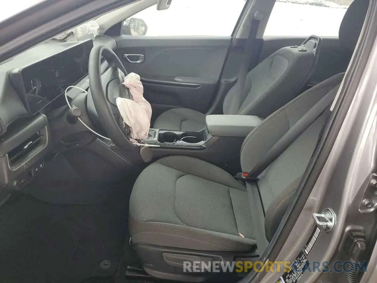 7 fotografías del automóvil dañado 3KPFT4DE3SE035740 KIA K4 LX 2025