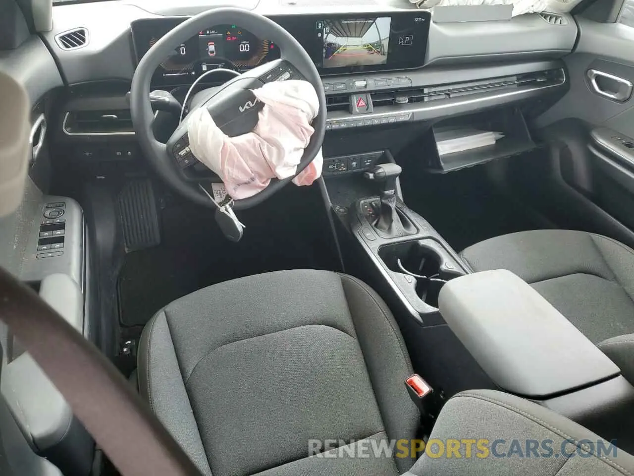 8 fotografías del automóvil dañado 3KPFT4DE3SE035740 KIA K4 LX 2025