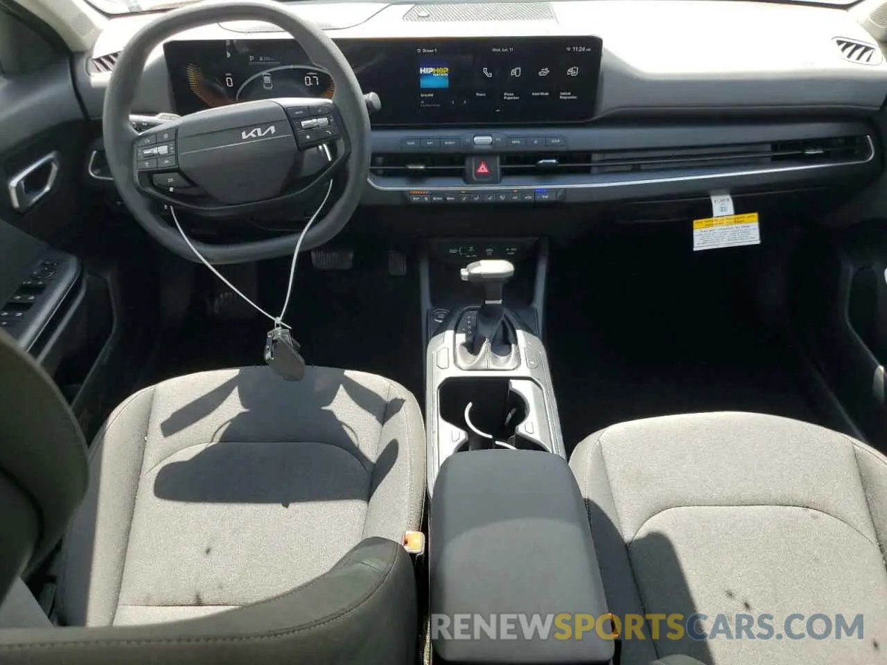 8 fotografías del automóvil dañado 3KPFT4DE3SE075381 KIA K4 LX 2025