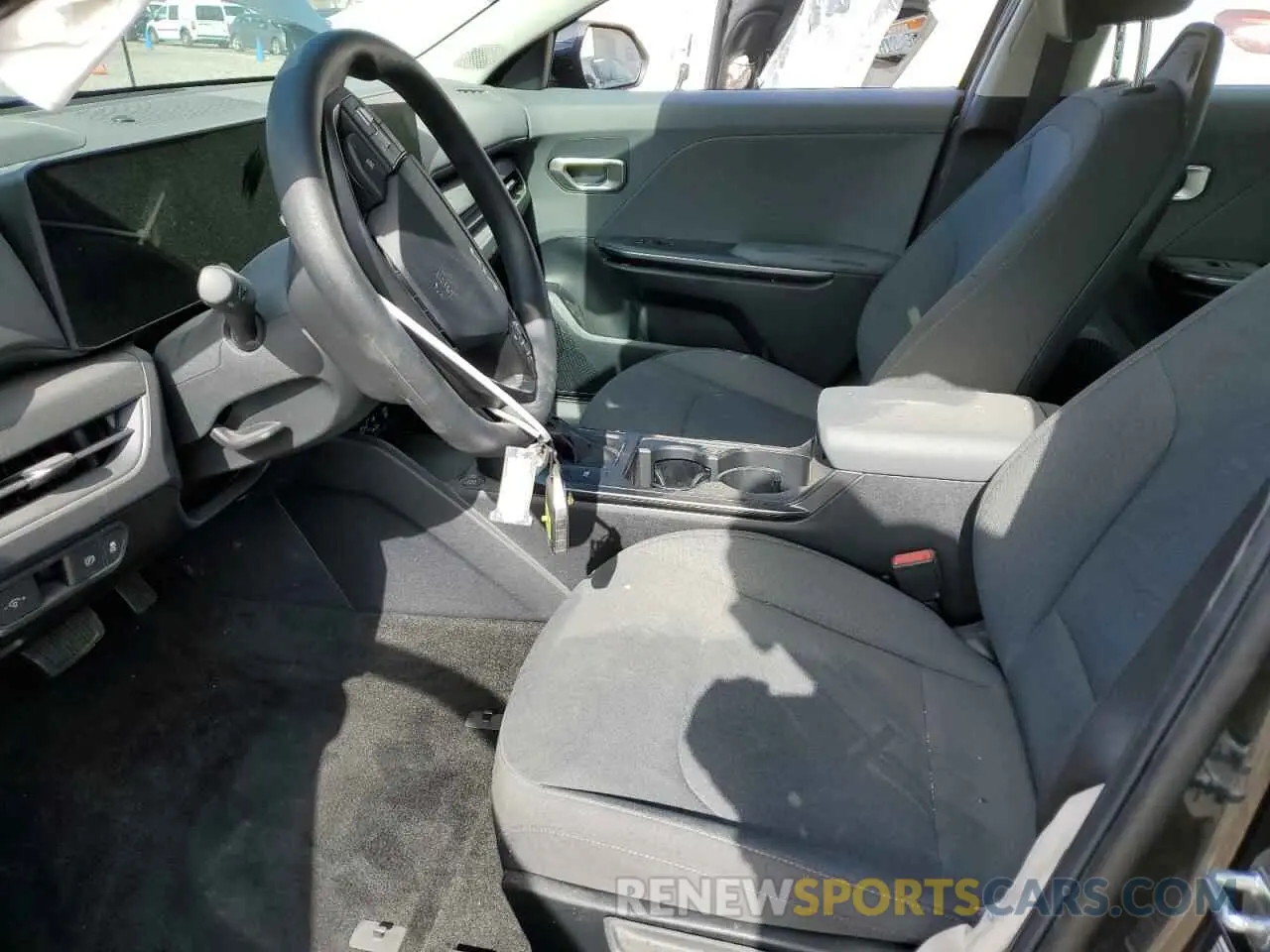 7 fotografías del automóvil dañado 3KPFT4DE4SE062610 KIA K4 LX 2025