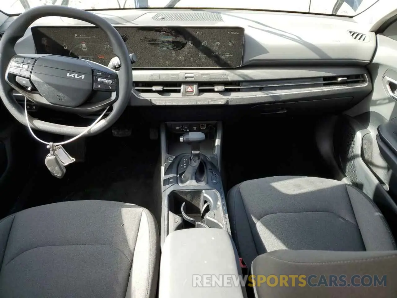 8 fotografías del automóvil dañado 3KPFT4DE4SE062610 KIA K4 LX 2025