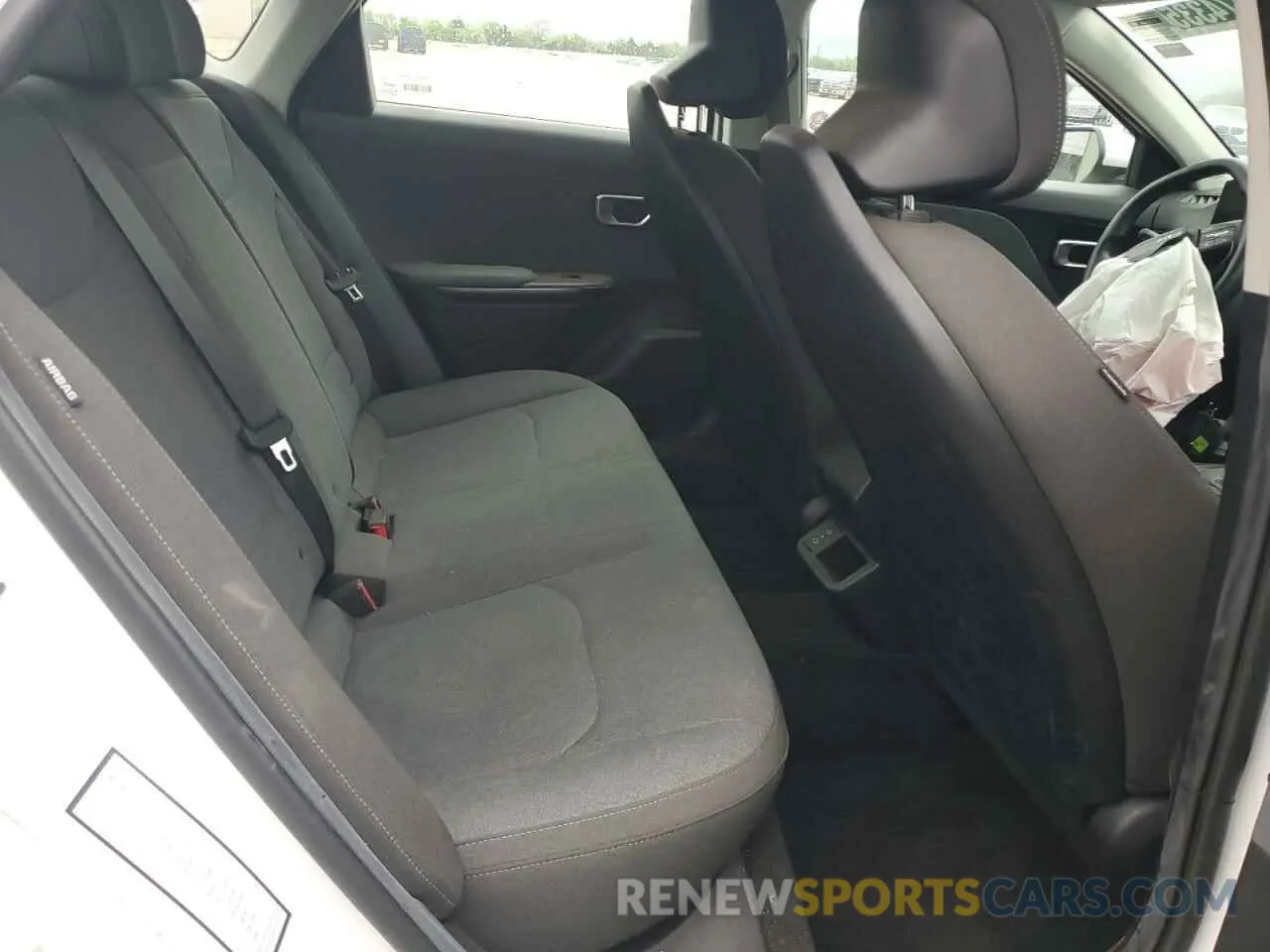10 fotografías del automóvil dañado 3KPFT4DE5SE034055 KIA K4 LX 2025