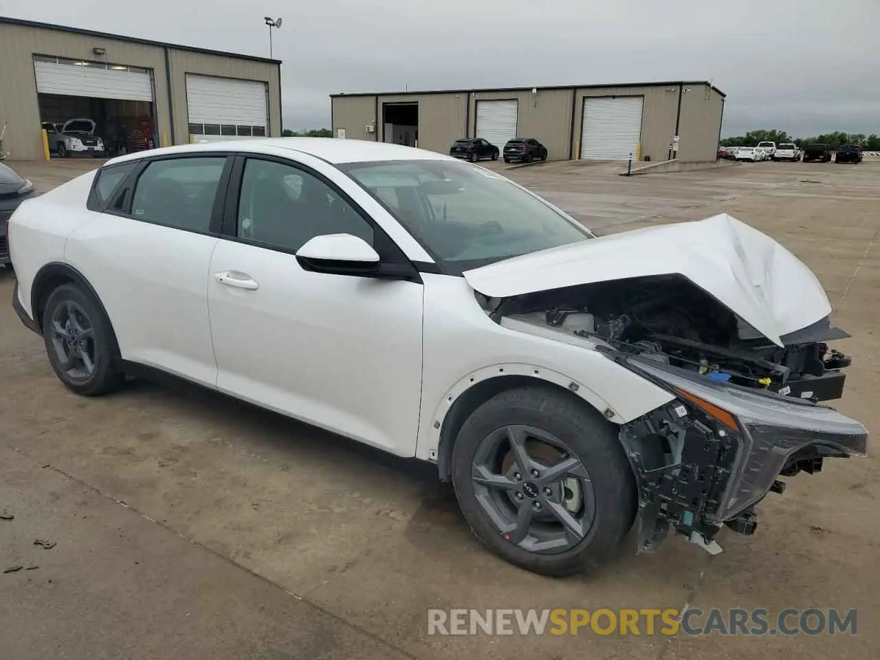 4 fotografías del automóvil dañado 3KPFT4DE5SE034055 KIA K4 LX 2025
