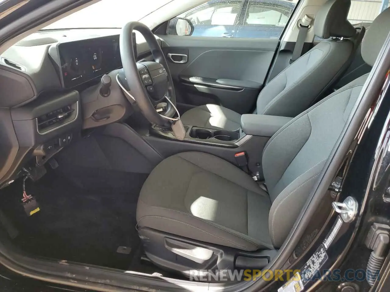 7 fotografías del automóvil dañado 3KPFT4DE5SE078850 KIA K4 LX 2025