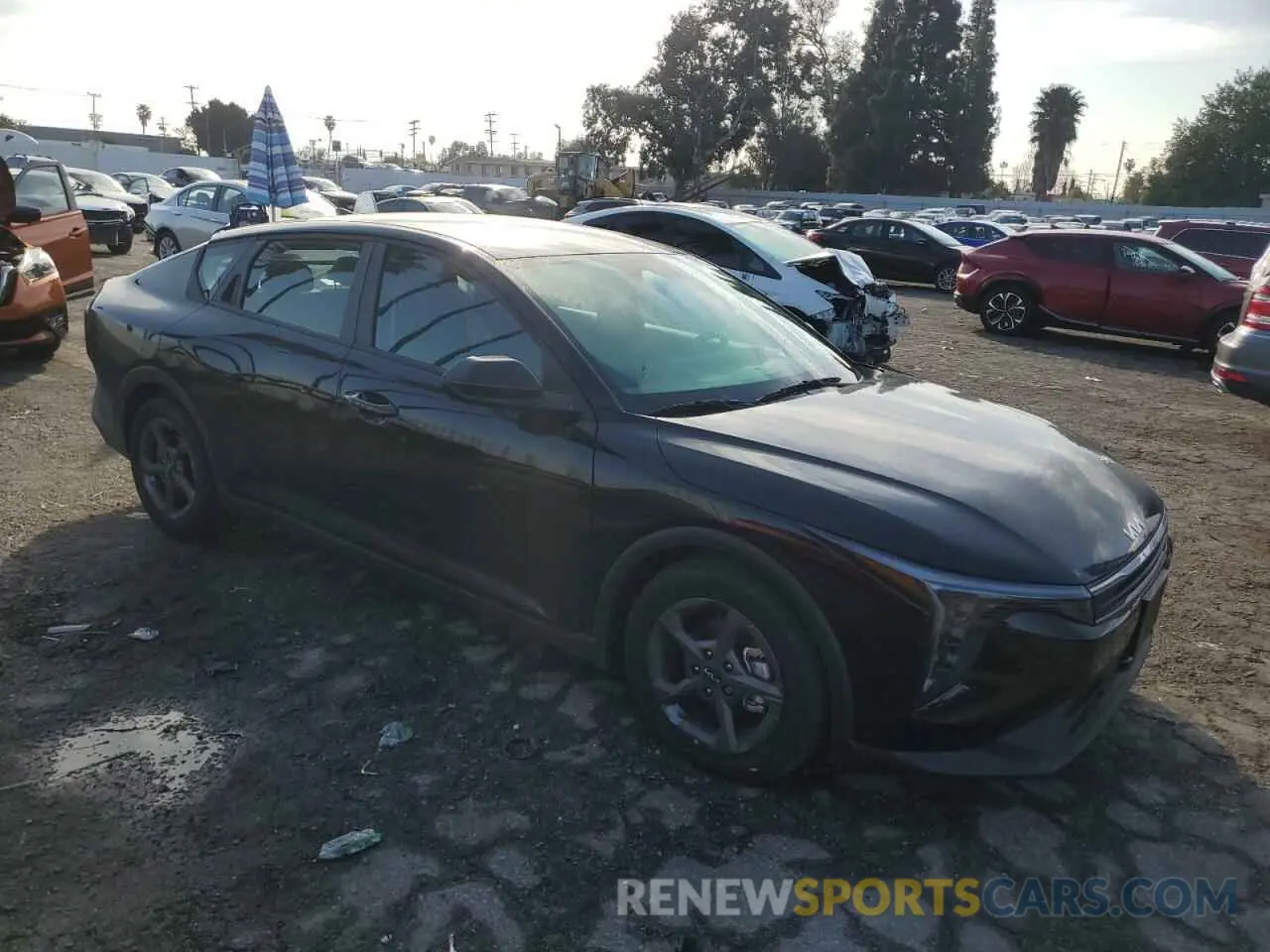 4 fotografías del automóvil dañado 3KPFT4DE7SE019704 KIA K4 LX 2025