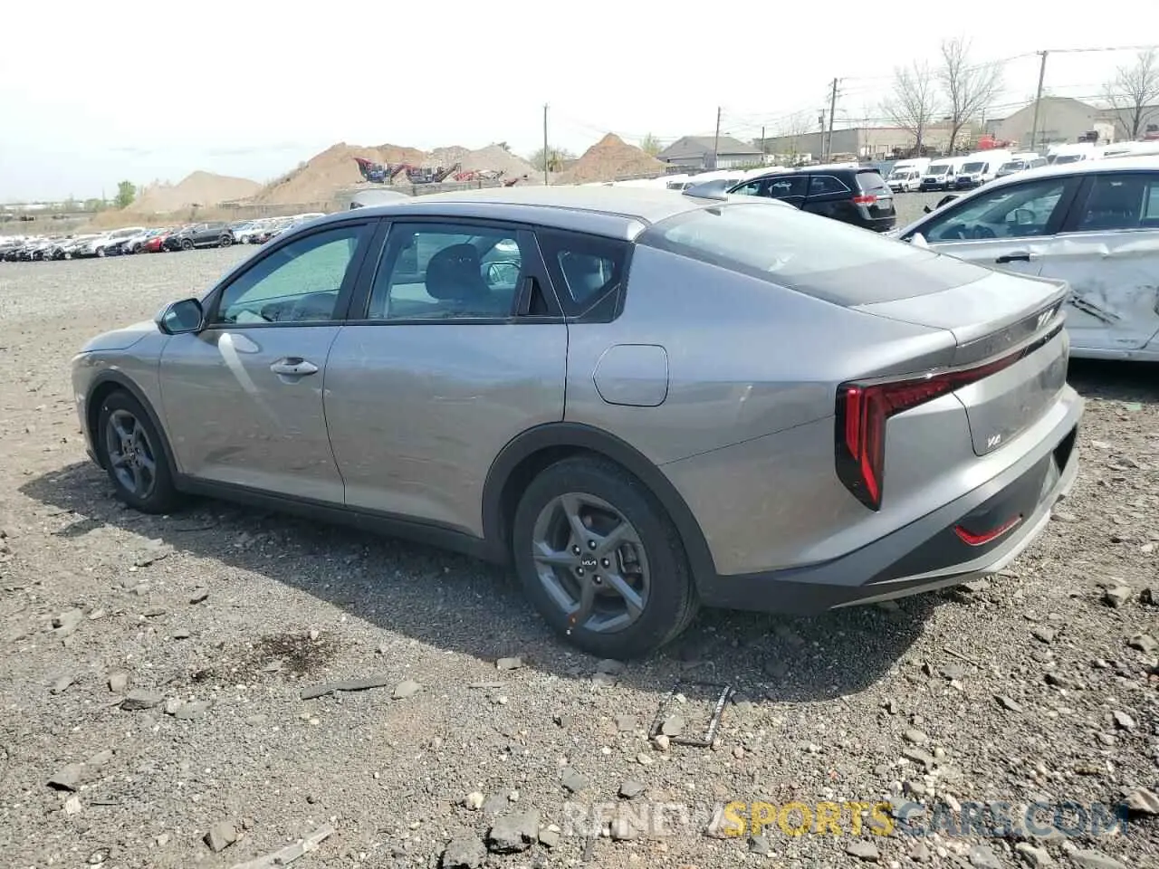 2 fotografías del automóvil dañado 3KPFT4DE7SE065386 KIA K4 LX 2025