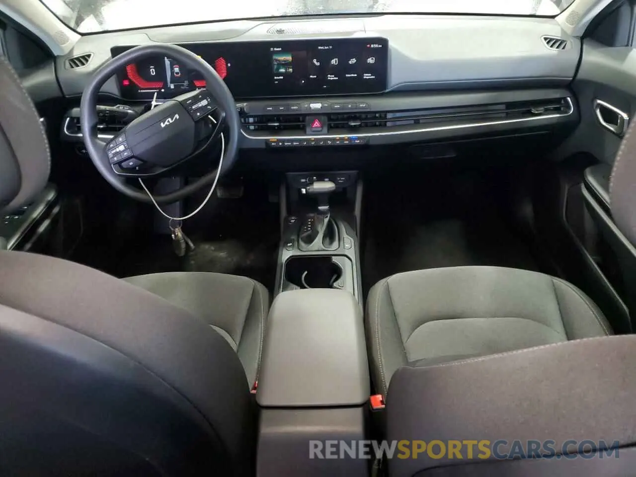 8 fotografías del automóvil dañado 3KPFT4DE8SE021767 KIA K4 LX 2025