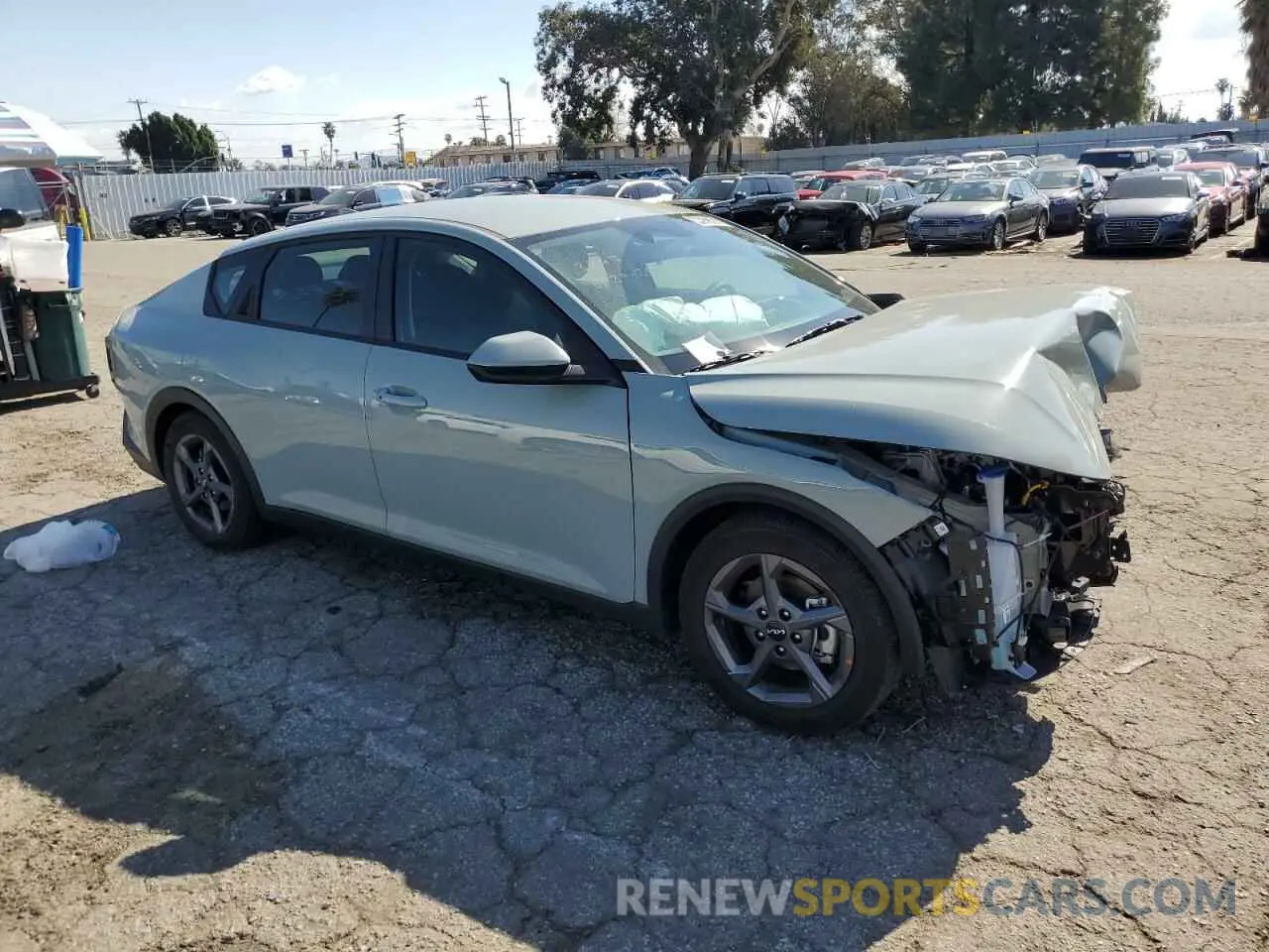4 fotografías del automóvil dañado 3KPFT4DE8SE041369 KIA K4 LX 2025