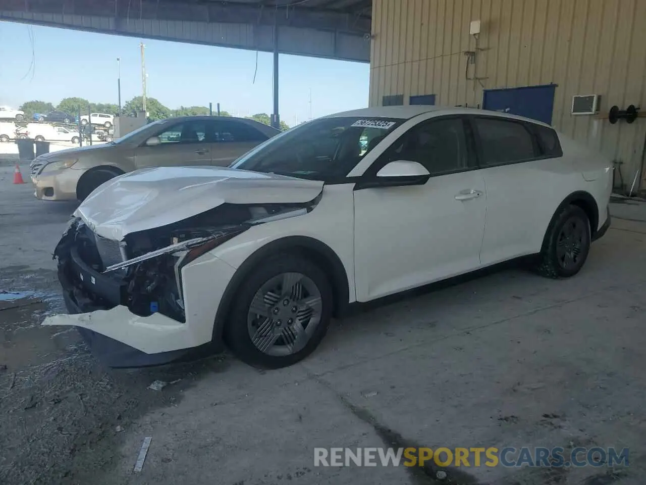 1 fotografías del automóvil dañado 3KPFT4DE8SE047415 KIA K4 LX 2025