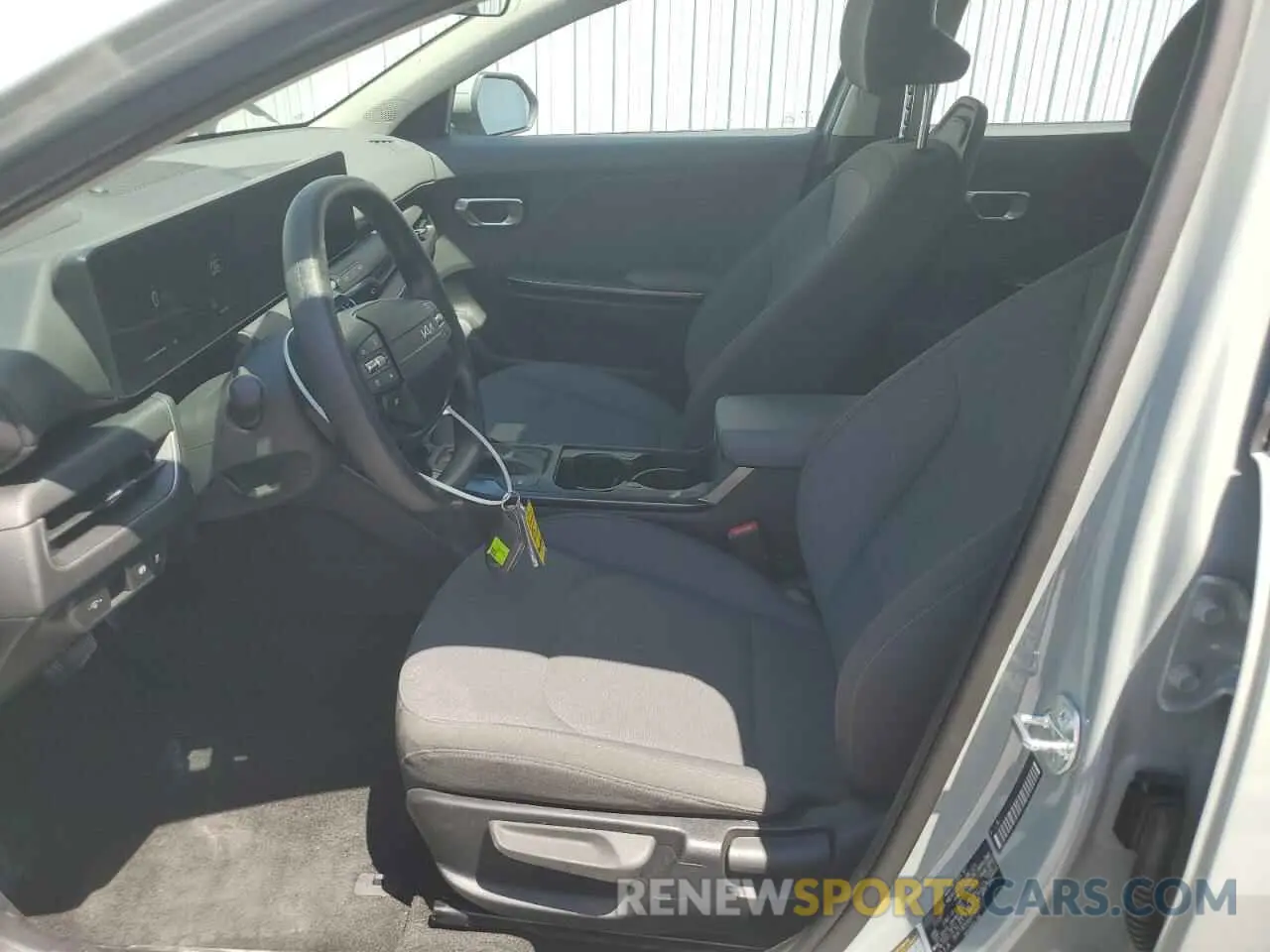 7 fotografías del automóvil dañado 3KPFT4DE8SE058107 KIA K4 LX 2025