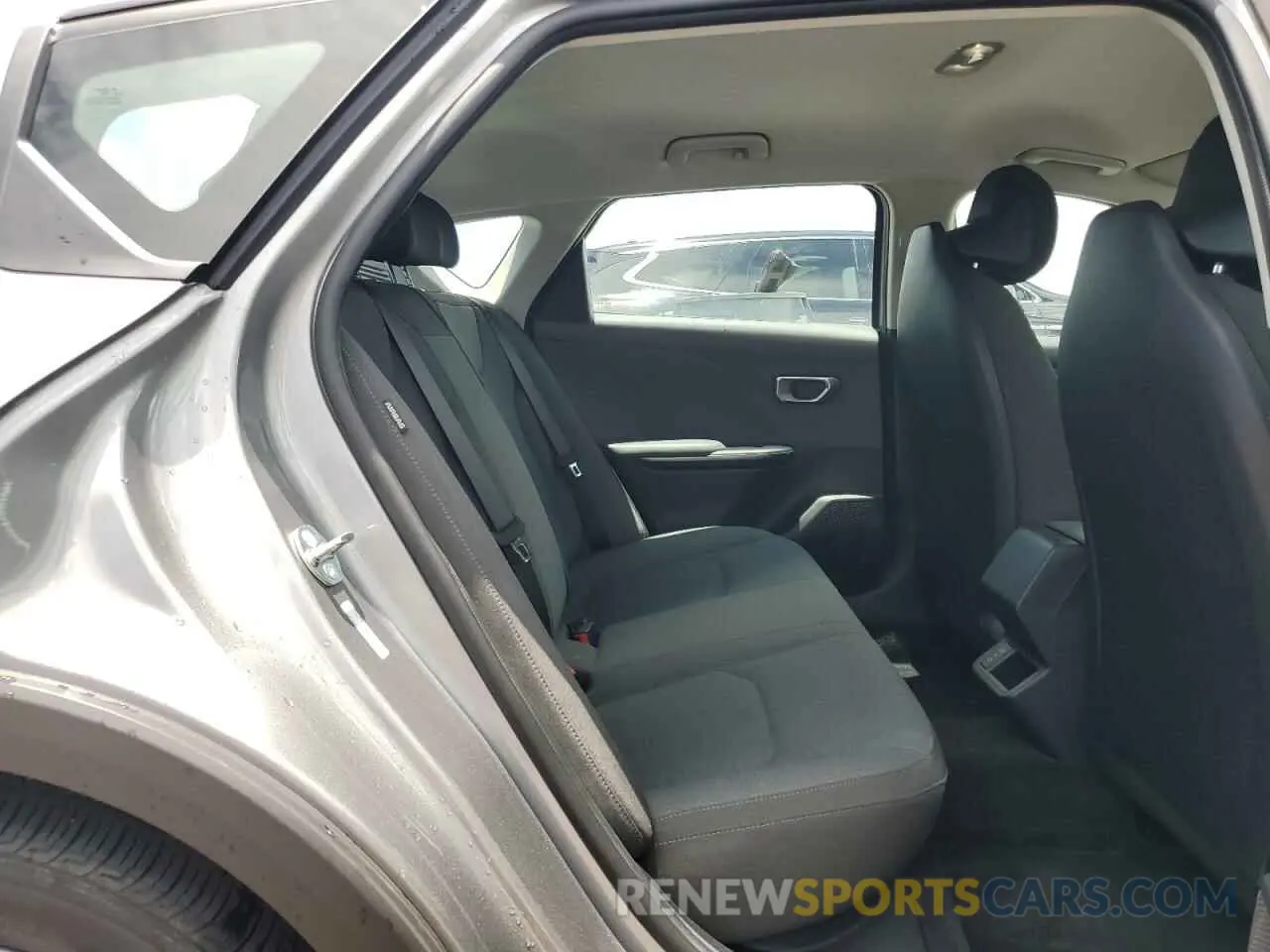 10 fotografías del automóvil dañado 3KPFT4DE9SE064353 KIA K4 LX 2025