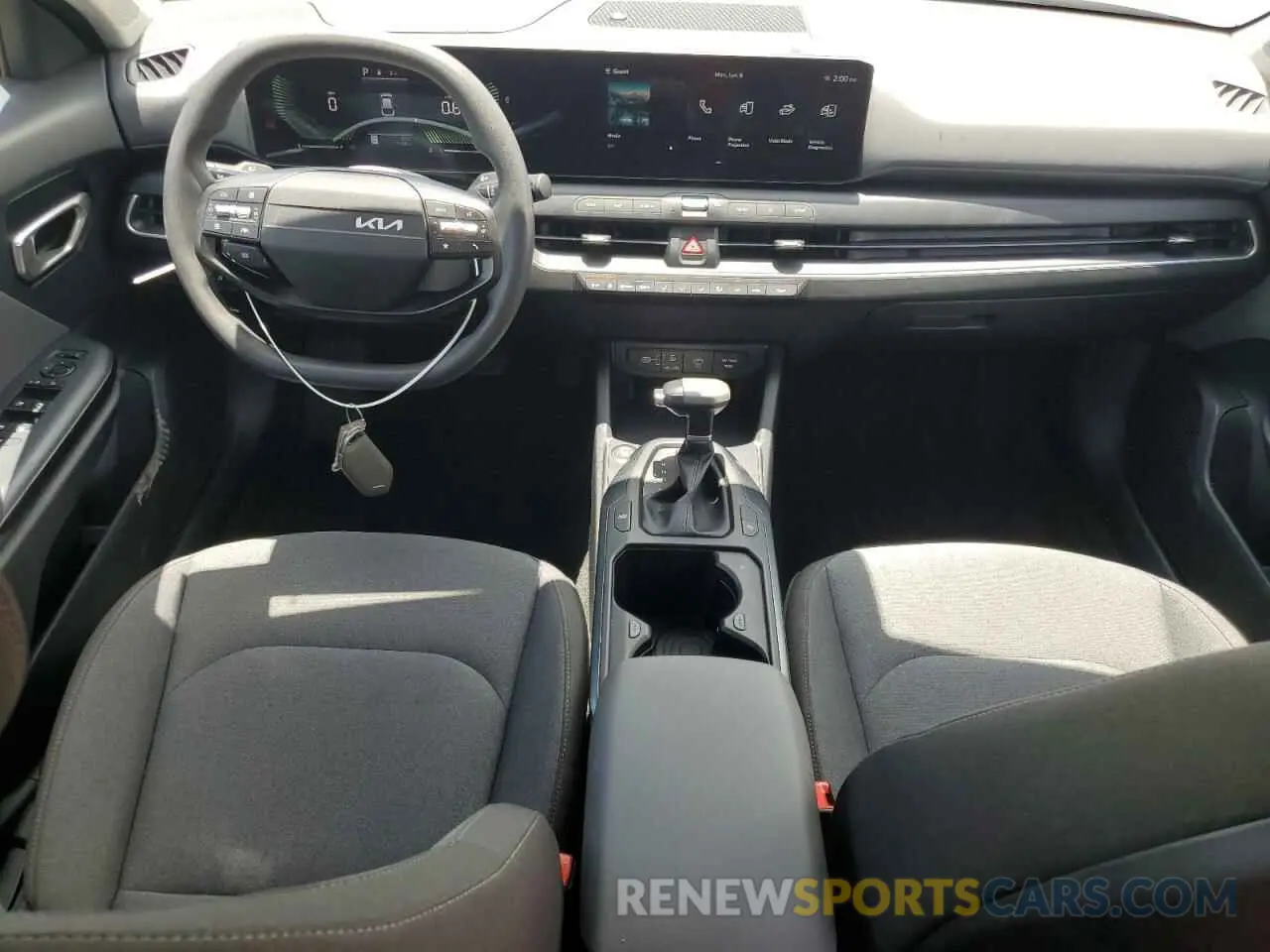 8 fotografías del automóvil dañado 3KPFT4DE9SE064353 KIA K4 LX 2025