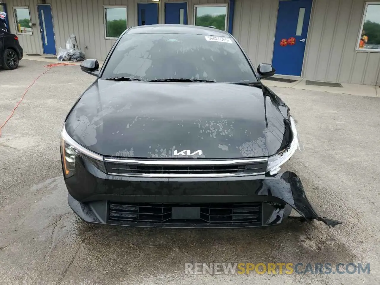 5 fotografías del automóvil dañado 3KPFT4DE9SE076261 KIA K4 LX 2025
