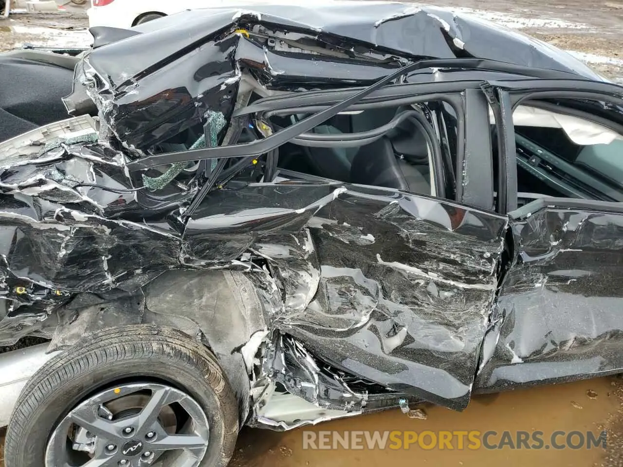 10 fotografías del automóvil dañado 3KPFT4DE9SE084540 KIA K4 LX 2025