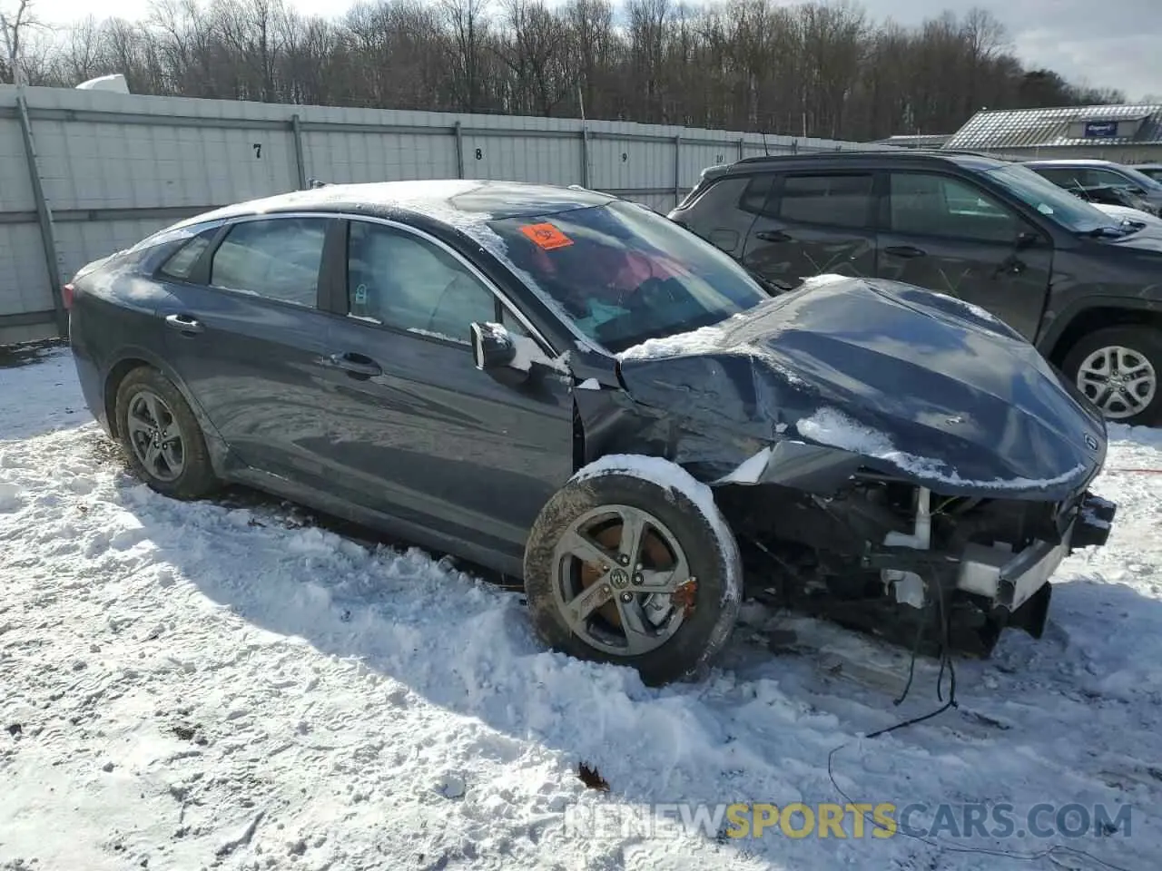 4 fotografías del automóvil dañado 5XXG14J20MG045088 KIA K5 2021