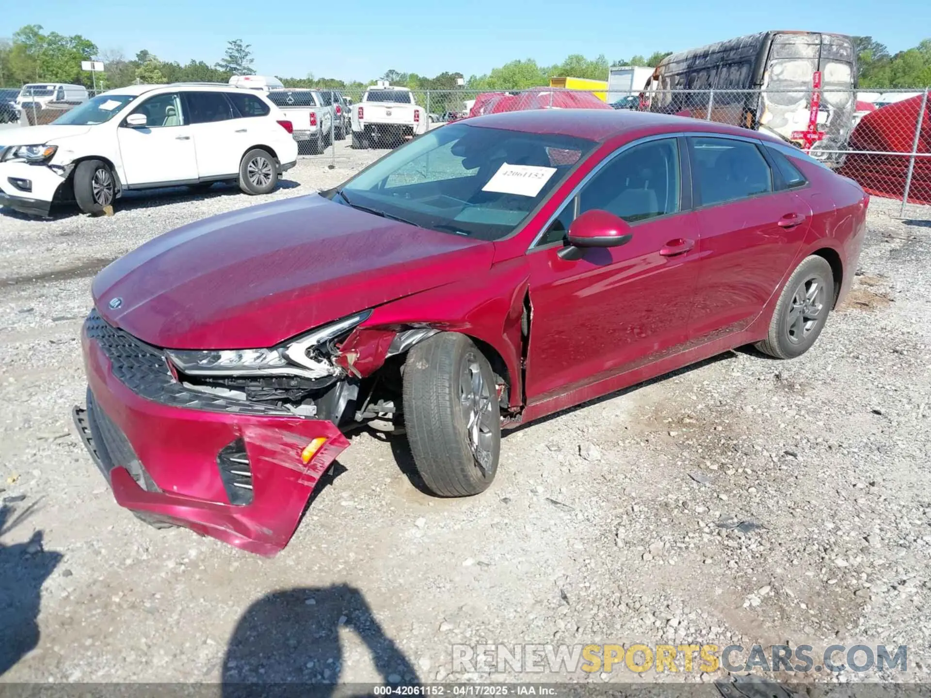 2 fotografías del automóvil dañado 5XXG14J20MG049478 KIA K5 2021