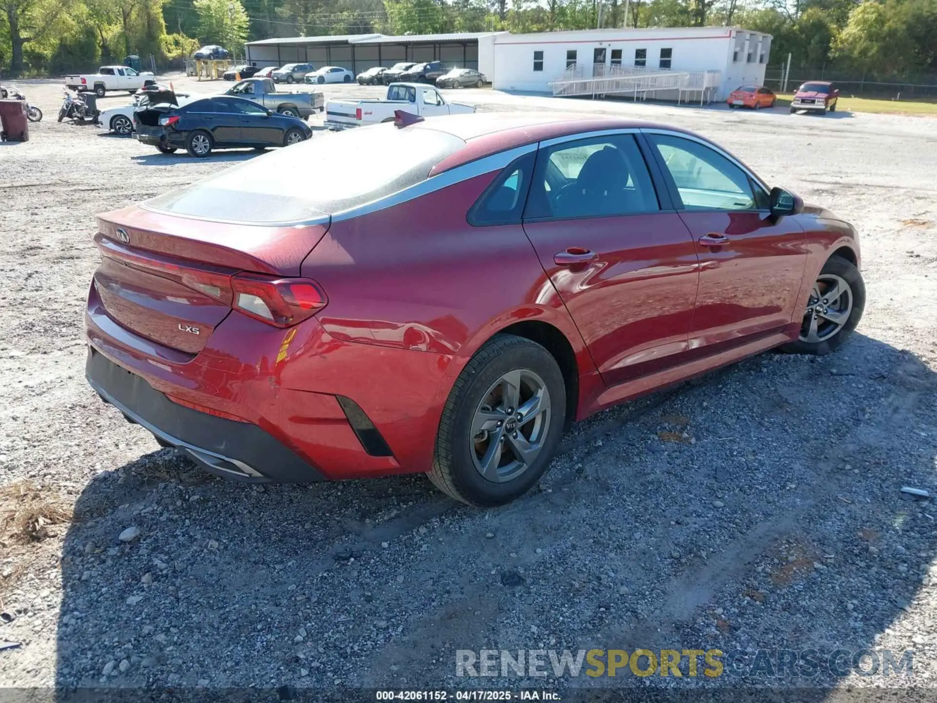 4 fotografías del automóvil dañado 5XXG14J20MG049478 KIA K5 2021