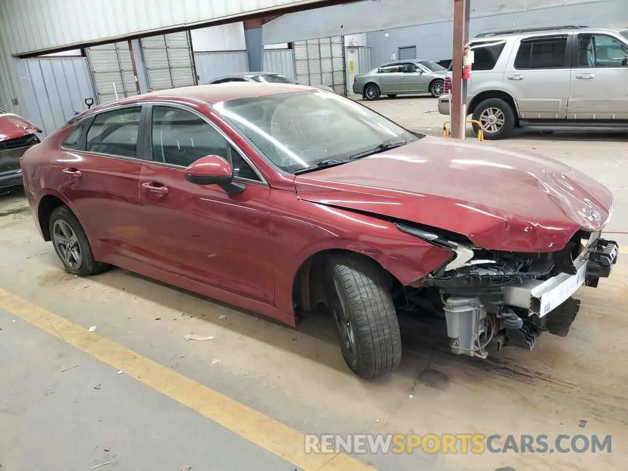 4 fotografías del automóvil dañado 5XXG14J20MG058164 KIA K5 2021