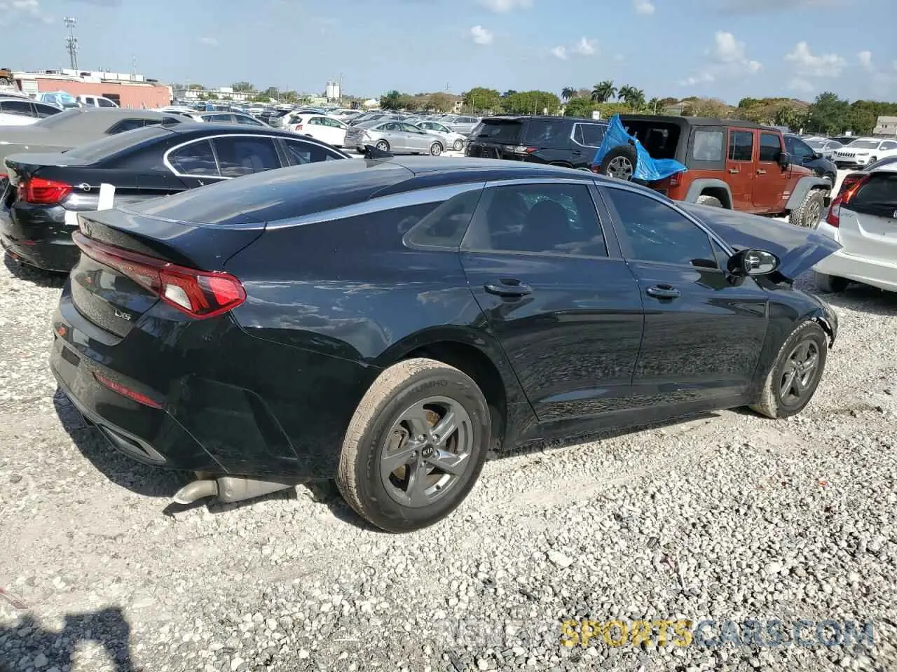 3 fotografías del automóvil dañado 5XXG14J20MG074512 KIA K5 2021
