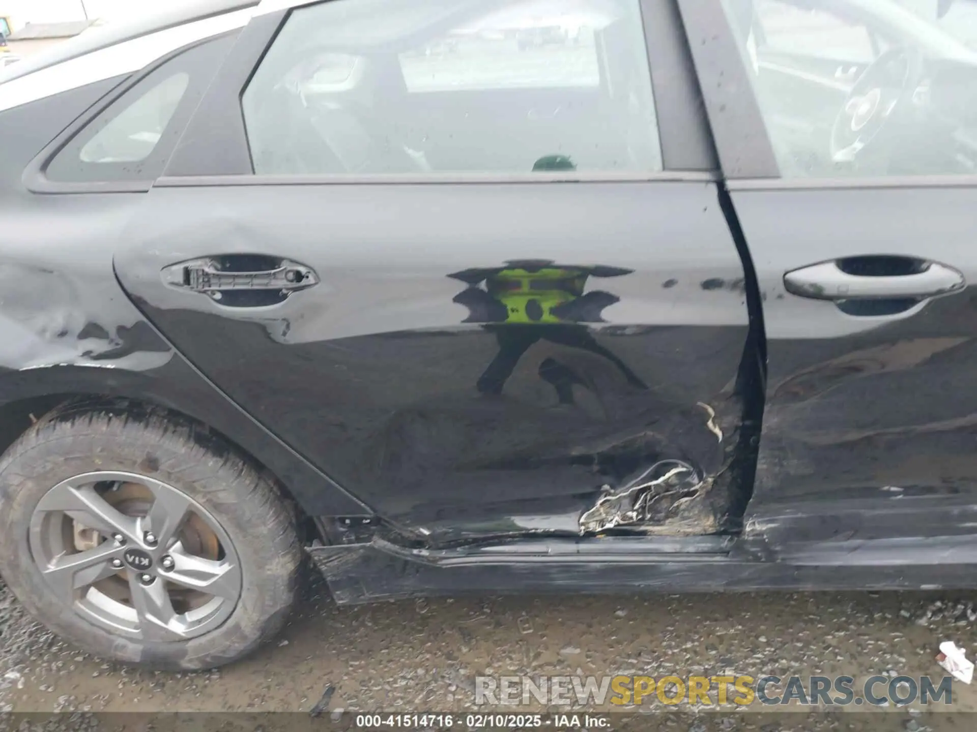 17 fotografías del automóvil dañado 5XXG14J21MG010284 KIA K5 2021