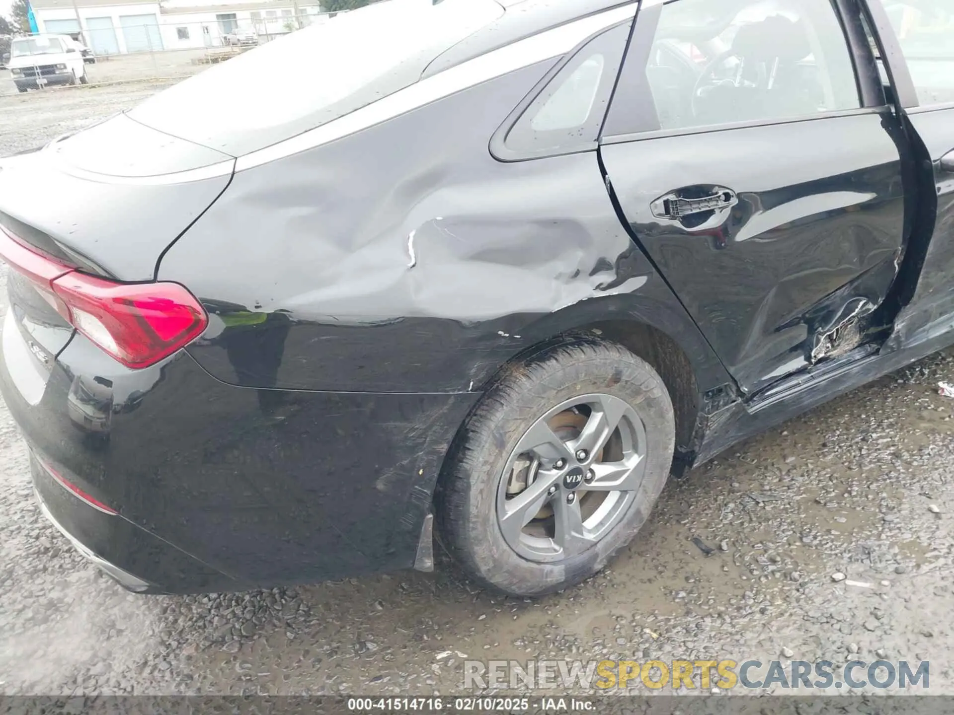 18 fotografías del automóvil dañado 5XXG14J21MG010284 KIA K5 2021