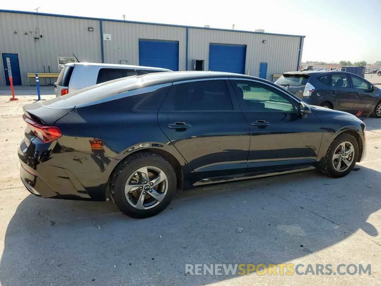 3 fotografías del automóvil dañado 5XXG14J21MG071151 KIA K5 2021