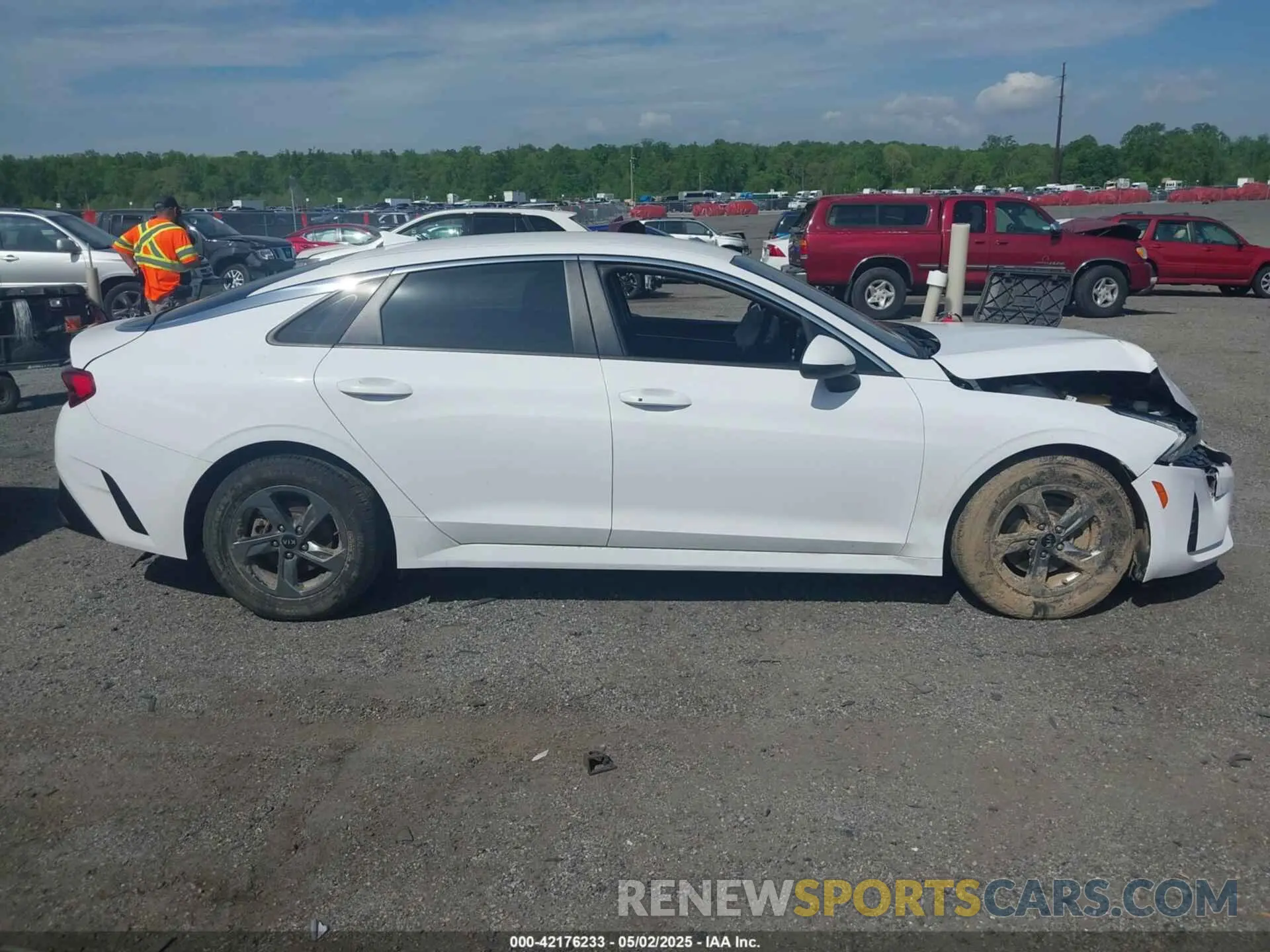13 fotografías del automóvil dañado 5XXG14J21MG081596 KIA K5 2021