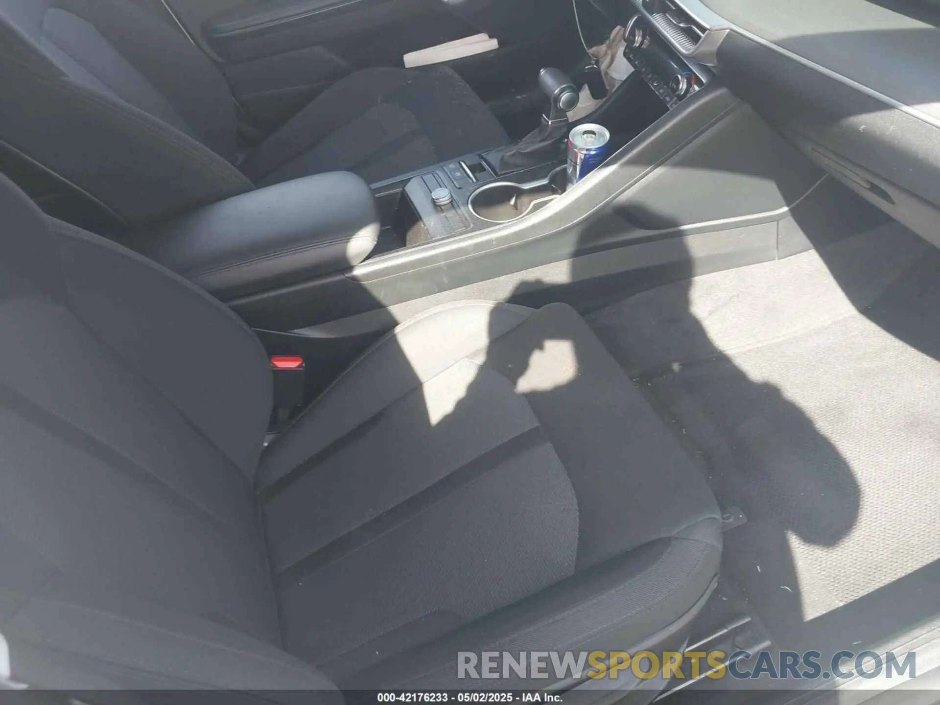5 fotografías del automóvil dañado 5XXG14J21MG081596 KIA K5 2021
