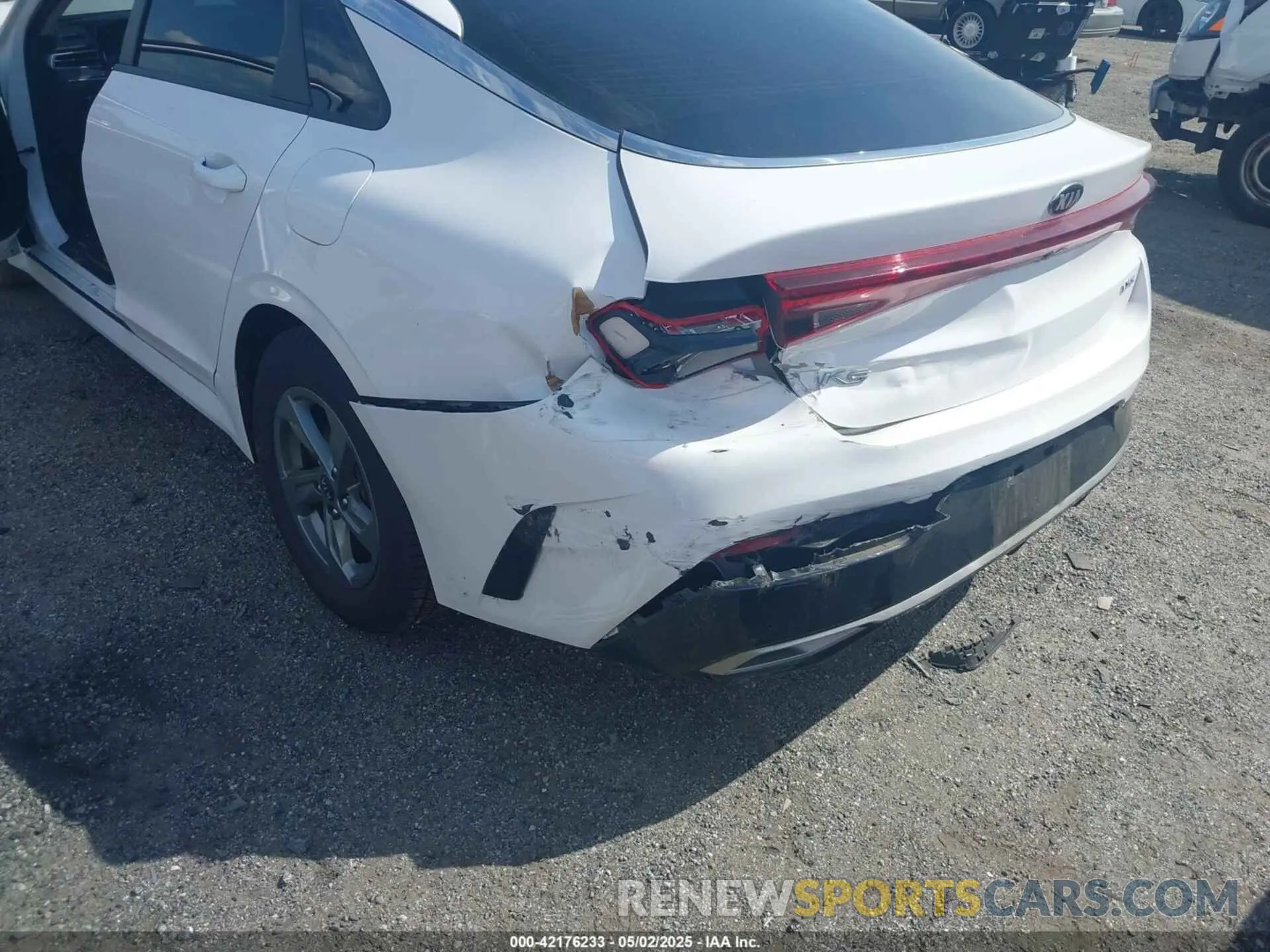 6 fotografías del automóvil dañado 5XXG14J21MG081596 KIA K5 2021