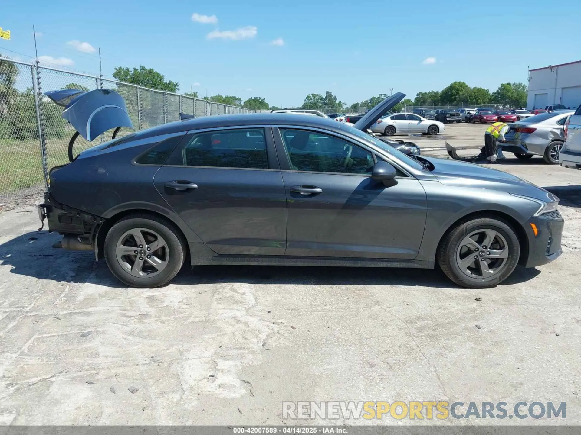 13 fotografías del automóvil dañado 5XXG14J22MG020953 KIA K5 2021
