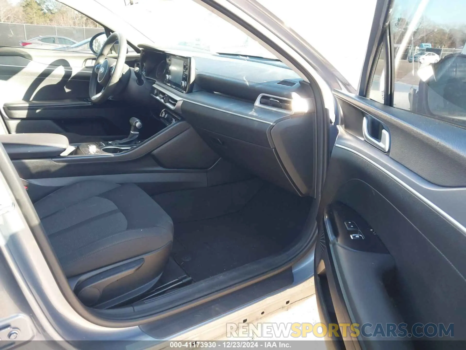 5 fotografías del automóvil dañado 5XXG14J22MG054102 KIA K5 2021